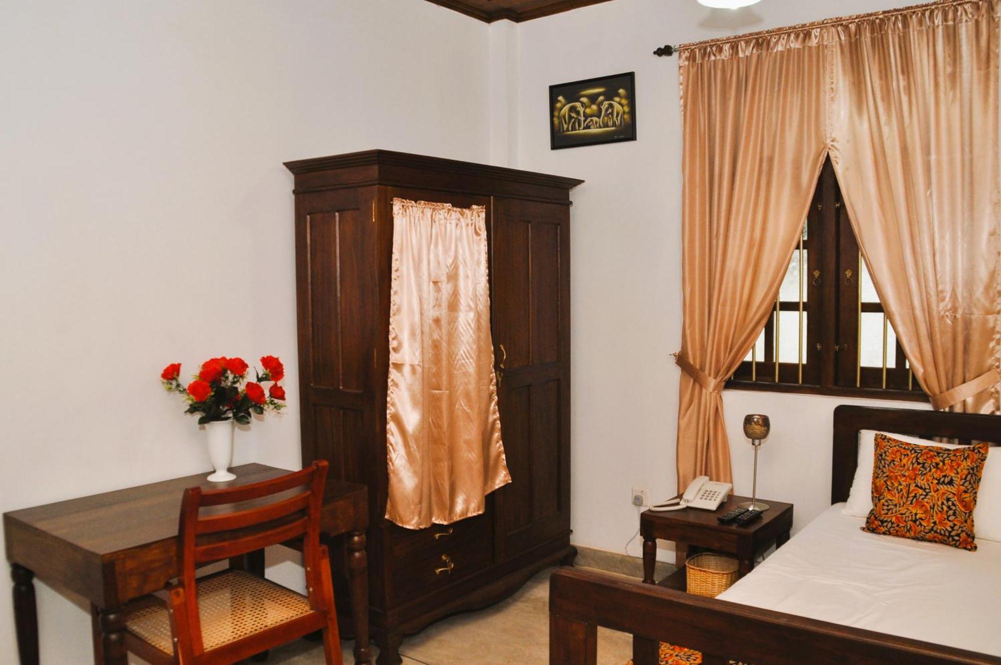Muduna Walawwa Hotel 3*