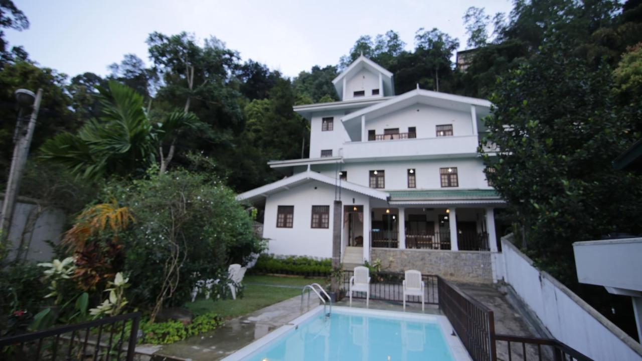 Hotel Muduna Walawwa Kandy